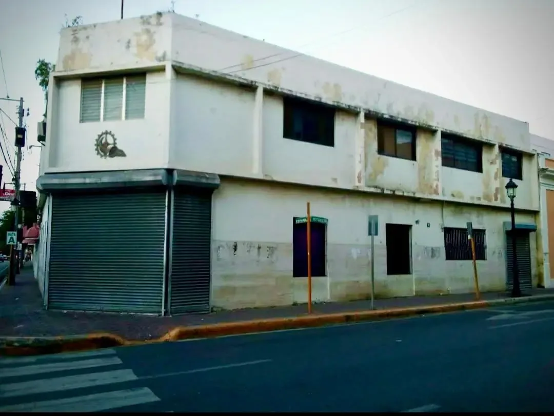 Edificio de dos niveles en alquiler en el centro de Santiago, foto 2
